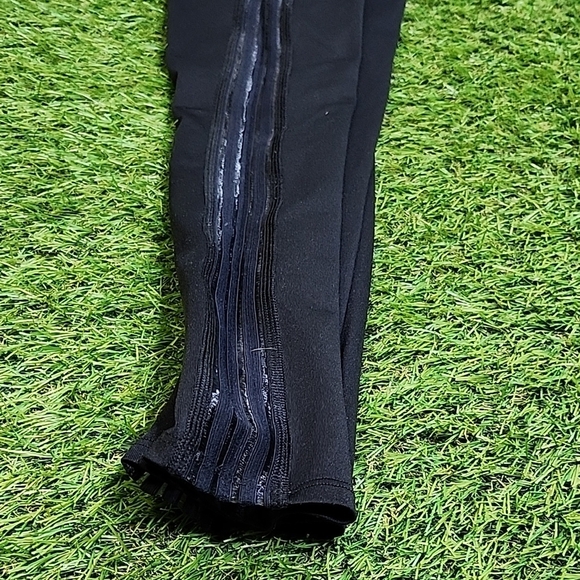 La SENZA Black Leggings with Pink Accent - Picture 6 of 7